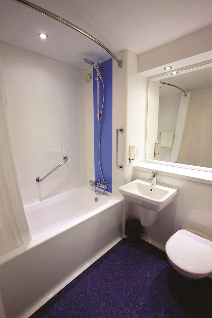 Travelodge Bromborough Port Sunlight Zimmer foto